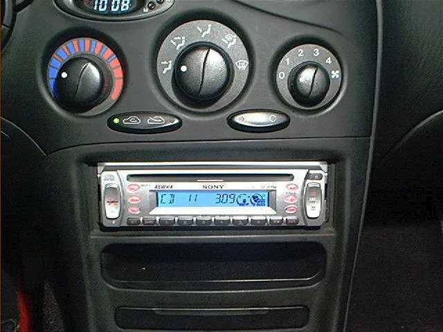 티브론 소니 CDX-L460X 장착모습 사진 1