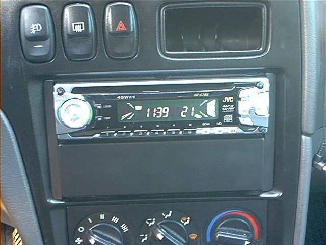 세피아2 JVC KD-S785와 서랍장 장착모습