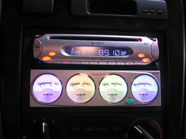 그랜져XG 소니 CDX-L490X와 카멜레온 레벨메터 장착모습1