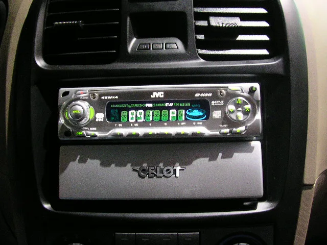 옵티마 JVC KD-S945와 서랍장 장착모습
