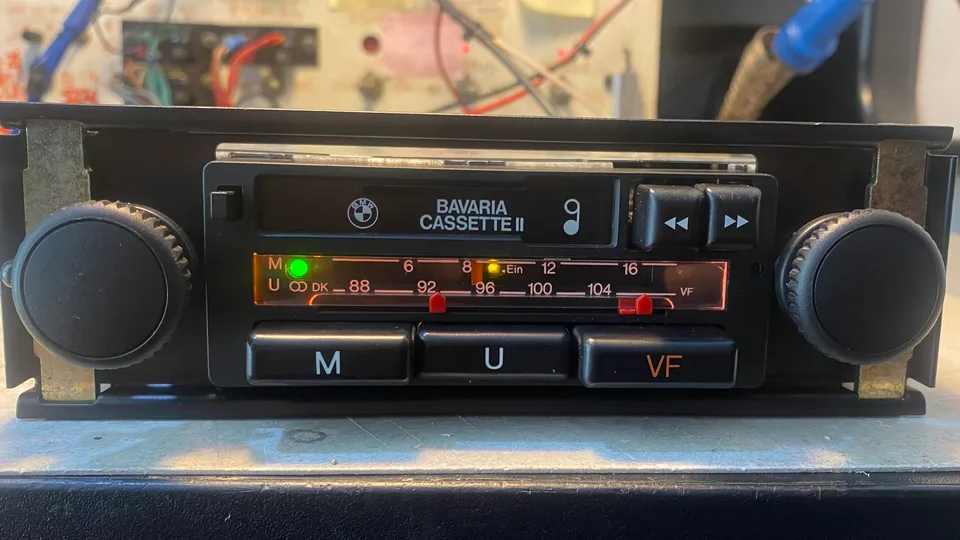 올드카 BMW BAVARIA CASSETTE II 수리 및 AUX개조