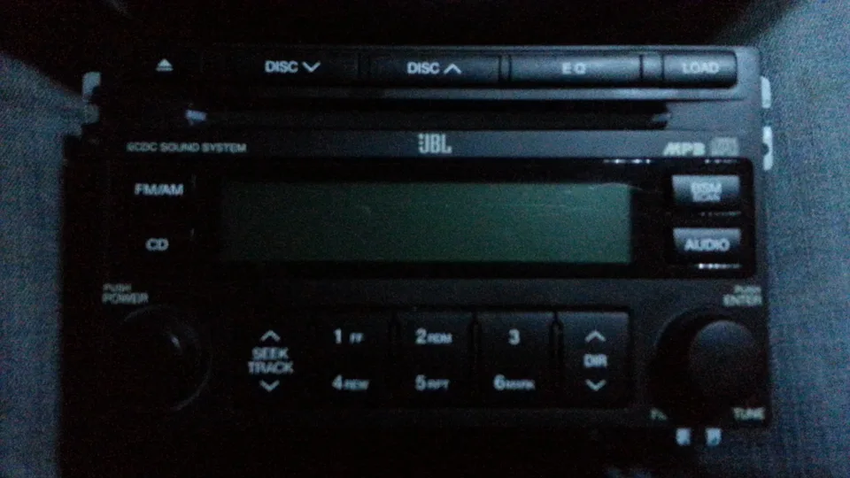 투스카니 JBL H465 GK 모델 AUX개조 사진 1