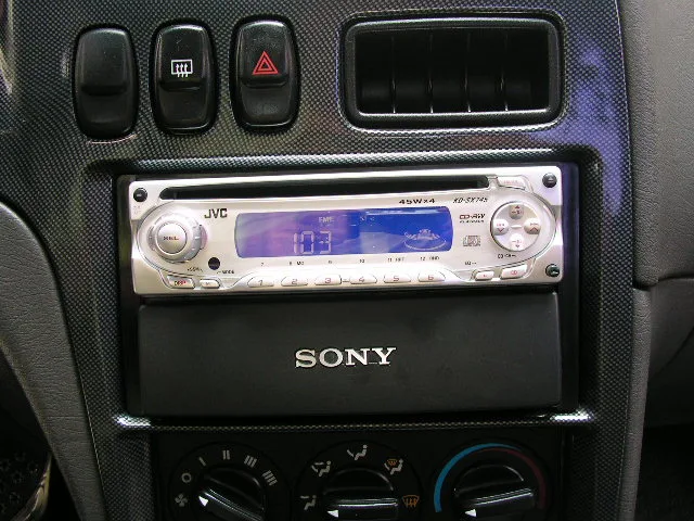 슈마 JVC KD-SX745와 서랍장 장착모습