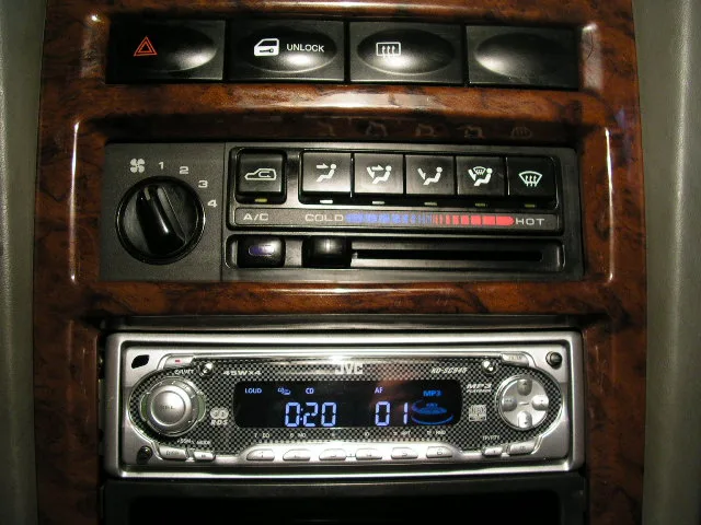 뉴코란도 JVC KD-SC945 장착모습(카본블랙)