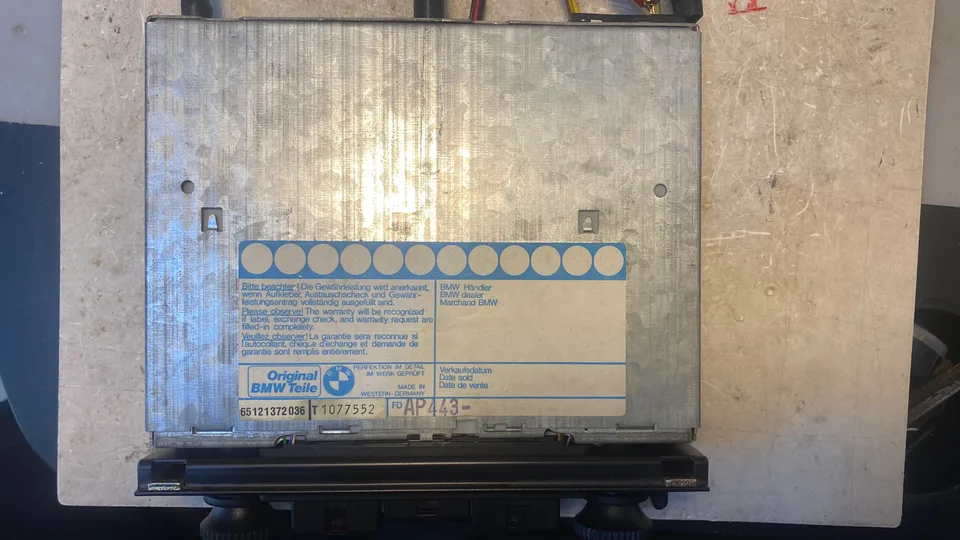올드카 BMW BAVARIA CASSETTE II 수리 및 AUX개조 사진 2