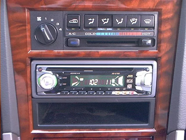 뉴코란도 JVC KD-S785 장착모습