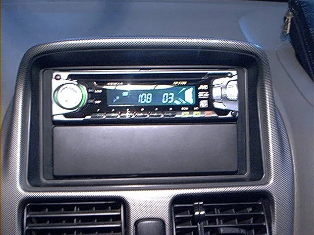 카렌스 JVC KD-S785와 서랍장 창착모습