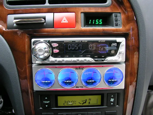 아반테XD JVC KD-G505와 레벨메터 장착모습