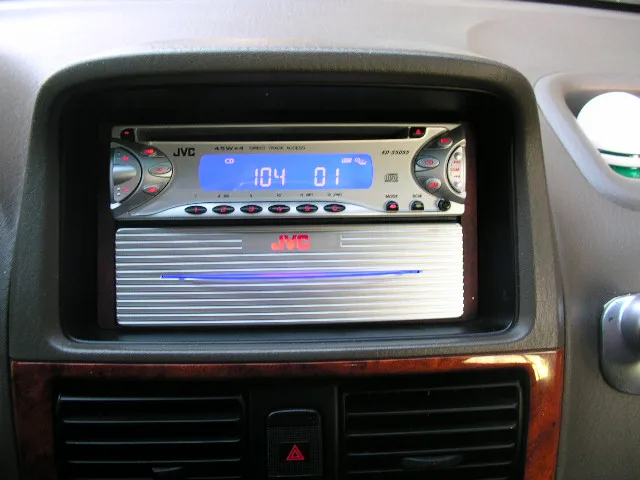 카렌스 JVC KD-S5055와 JVC네온 서랍장 장착모습