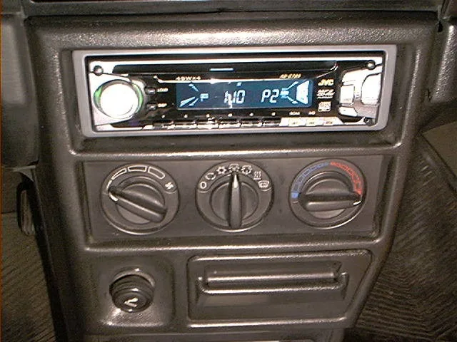 르망 JVC KD-S785 장착모습