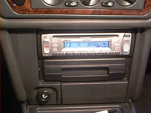 프린스 소니 CDX-L460X 장착모습