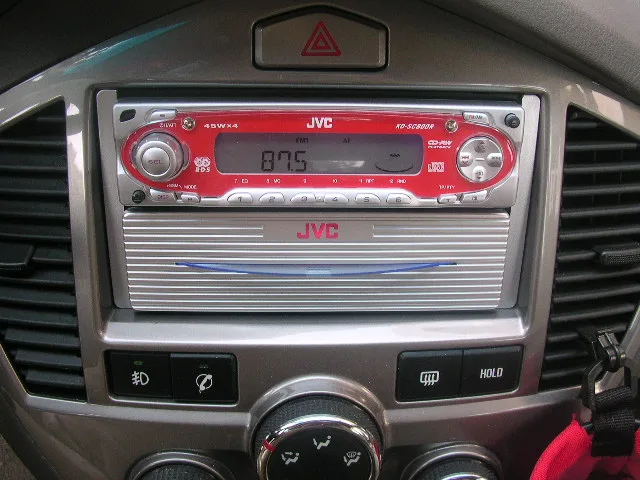 카렌스2 JVC KD-SC800R과 LED서랍장 장착모습