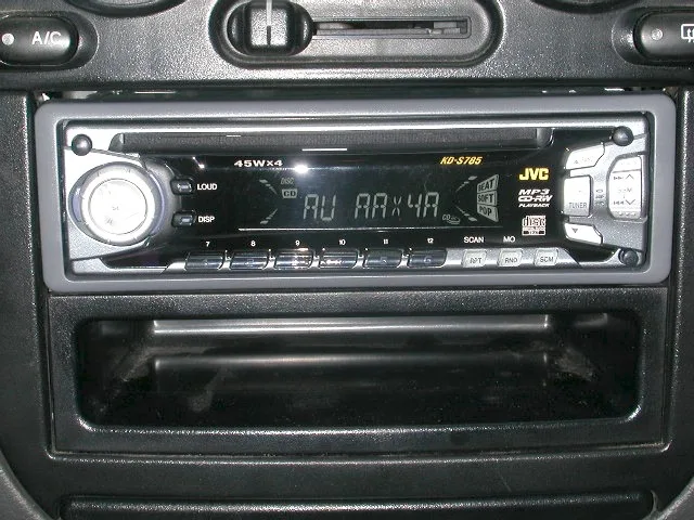 라노스 JVC KD-S785 장착모습