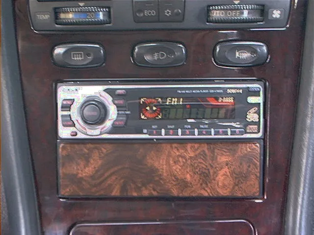 뉴그랜져 소니 CDX-V7800X와 서랍장 장착모습
