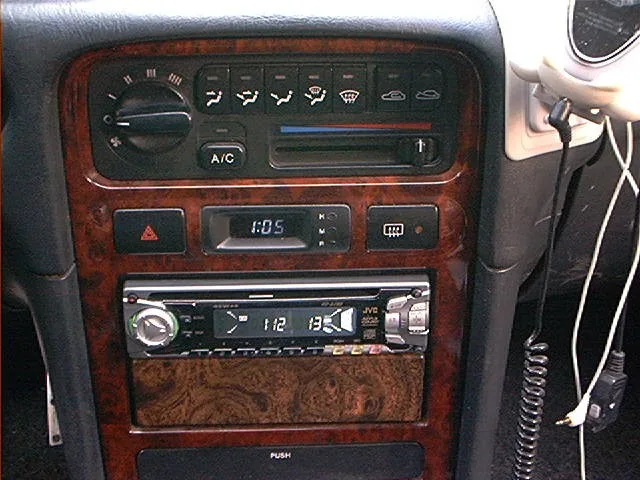 소나타2 JVC KD-S785와 서랍장 장착모습