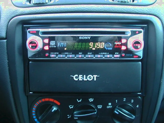 누비라2 소니 CDX-MP30과 세롯 서랍장 장착모습